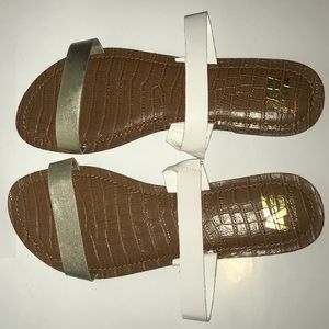 NWOT American Eagle by Payless Casual Slides